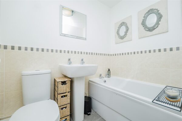 Portland Drive, Barry