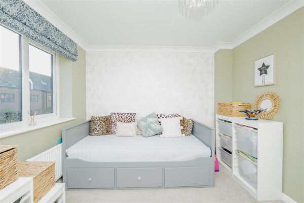 Portland Drive, Barry