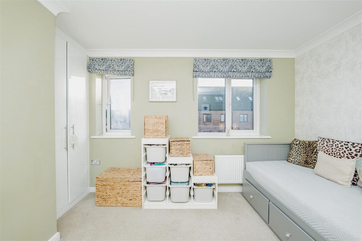 Portland Drive, Barry