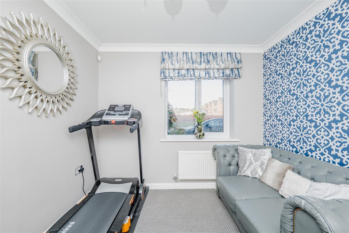 Portland Drive, Barry