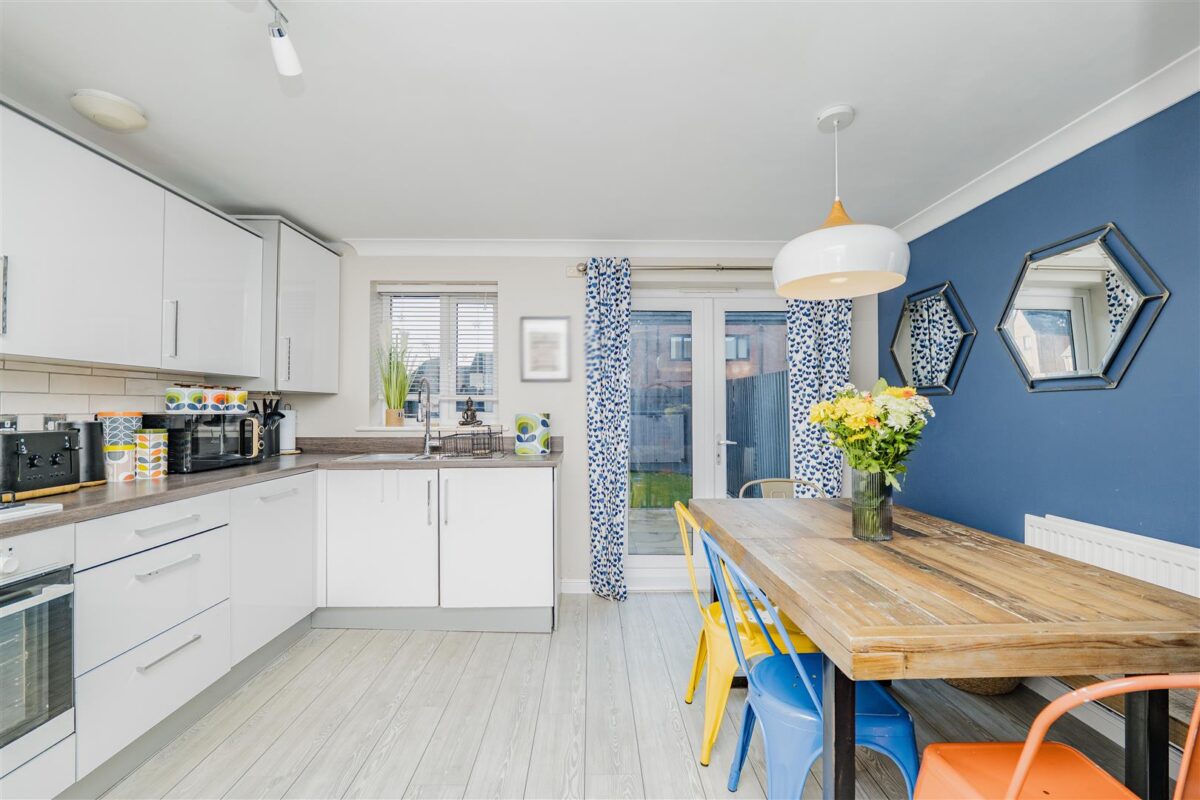 Portland Drive, Barry