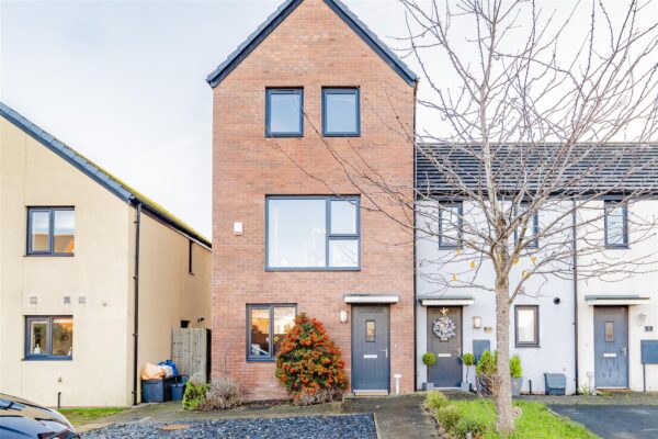 Portland Drive, Barry