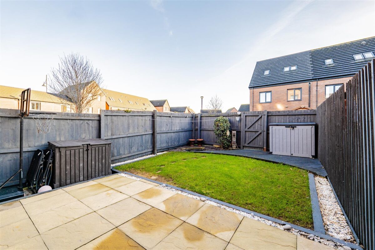 Portland Drive, Barry