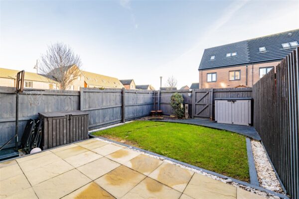 Portland Drive, Barry