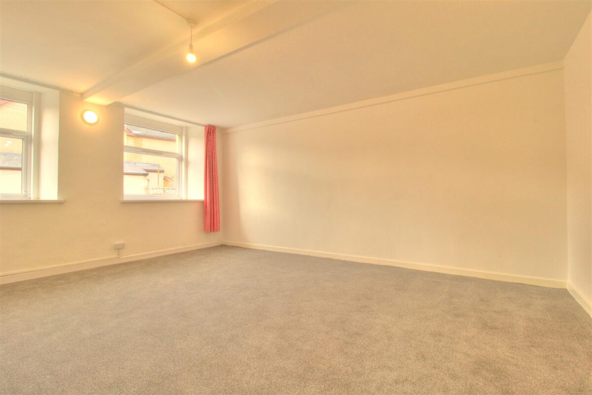 Office Street, Porth